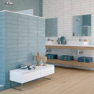 Sollte der Badezimmer-Fliesenboden oder die Wände zuerst gemacht werden?
