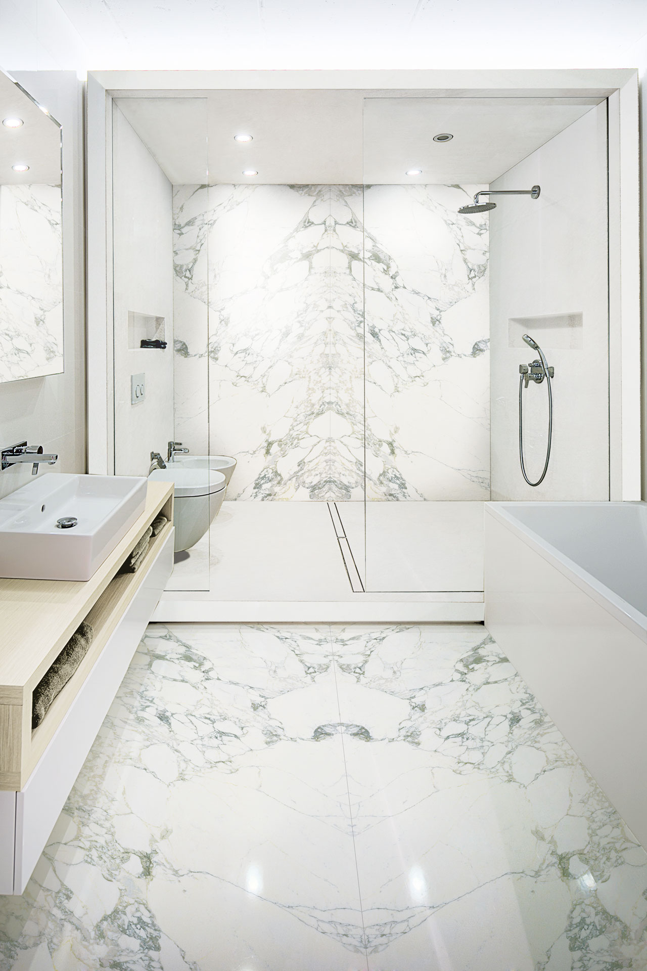 img/bathroom-tile-designs-2018.jpg