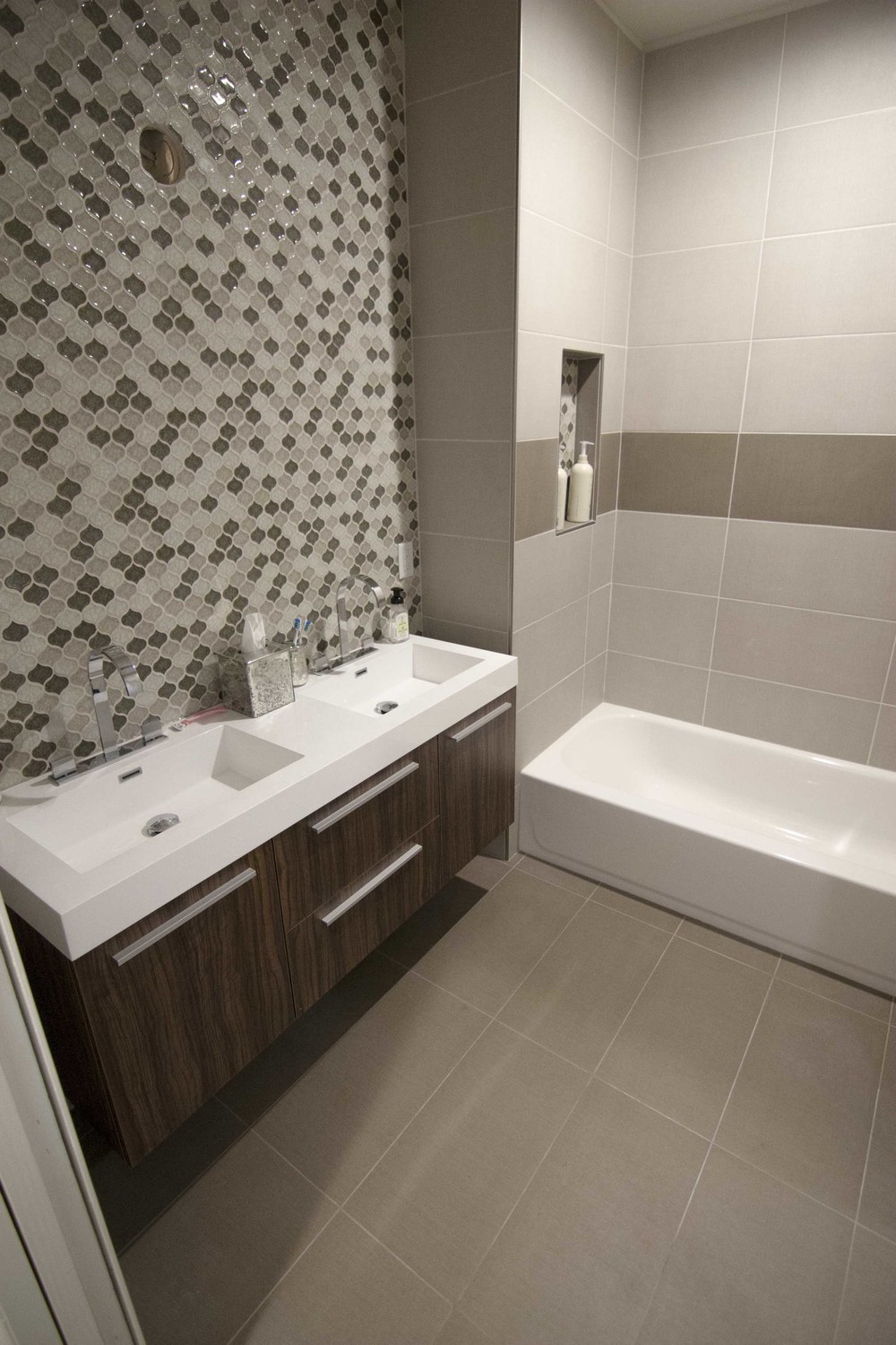 img/bathroom-tile-designs-simple.jpg