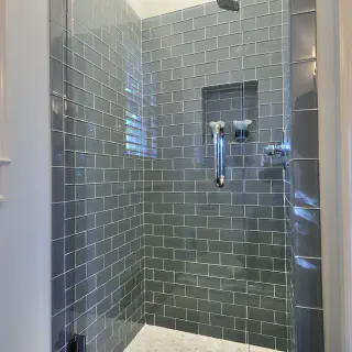 Badezimmer Fliesen Ideen in Grau und Blau