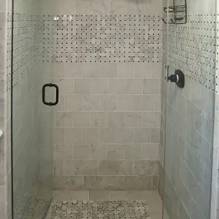 Badezimmerfliesen-Bilder für das Master-Badezimmer