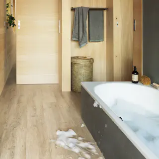 Vinylboden über Badezimmerfliesen